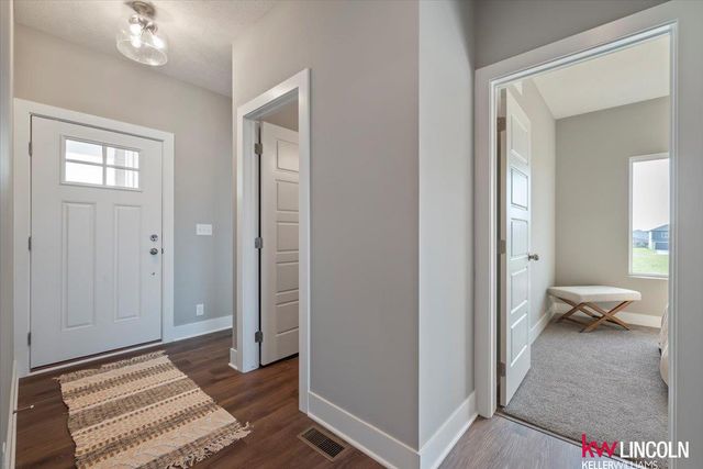 7307 Strait Road, Lincoln, NE 68521