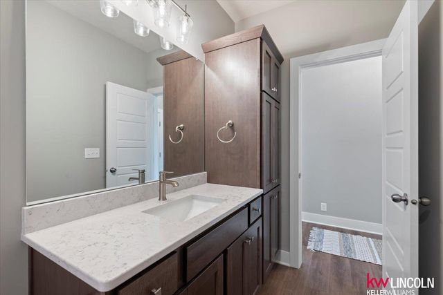 7307 Strait Road, Lincoln, NE 68521