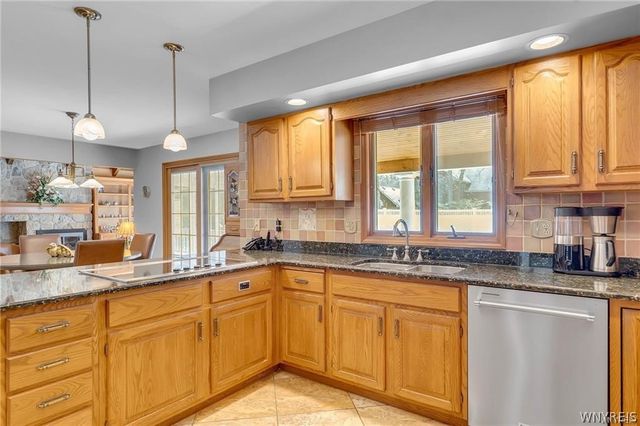 11 Stratford Court, Amherst, NY 14051
