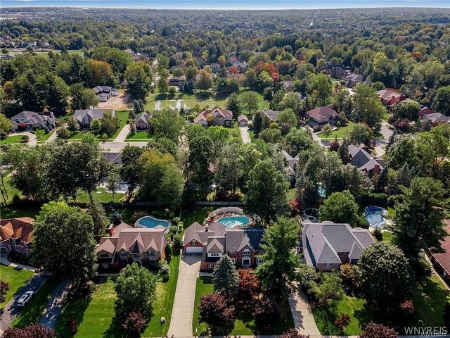 11 Stratford Court, Amherst, NY 14051