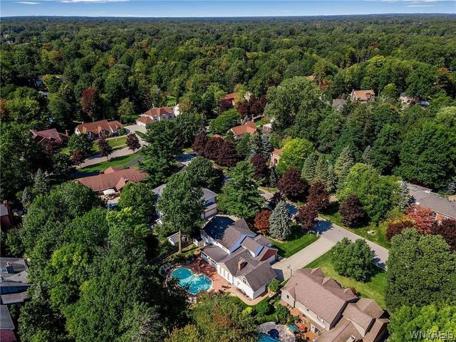 11 Stratford Court, Amherst, NY 14051