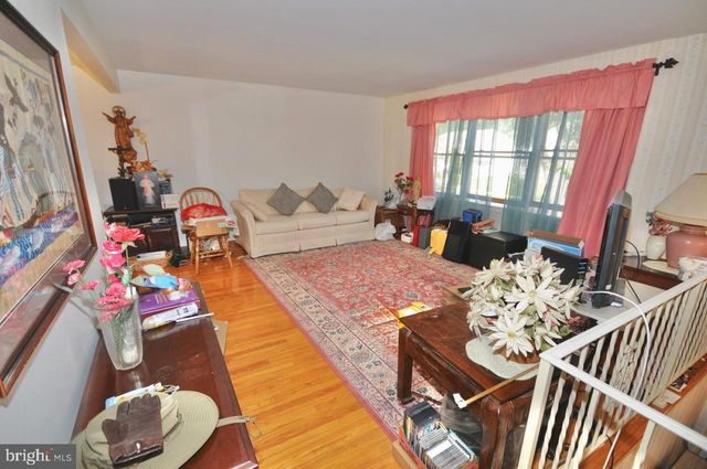 29 STRATHMORE DR, Cherry Hill, NJ 08003