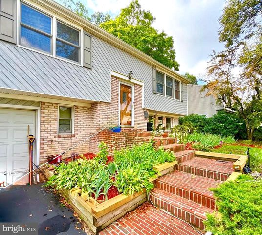 29 STRATHMORE DR, Cherry Hill, NJ 08003