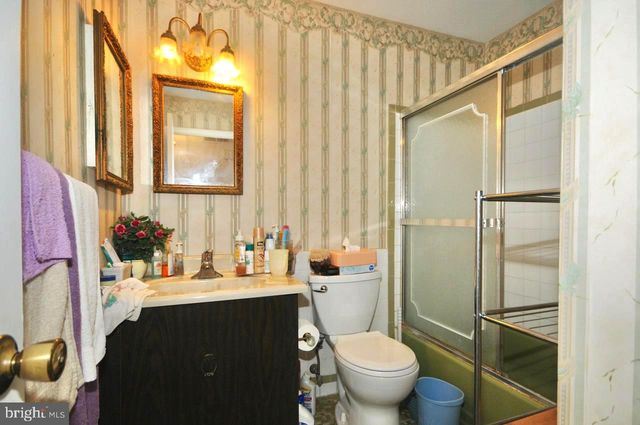 29 STRATHMORE DR, Cherry Hill, NJ 08003