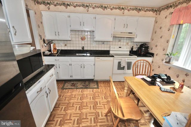 29 STRATHMORE DR, Cherry Hill, NJ 08003