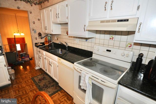 29 STRATHMORE DR, Cherry Hill, NJ 08003