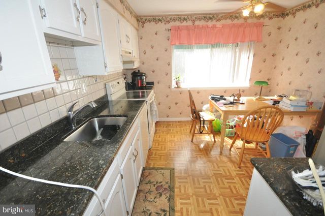 29 STRATHMORE DR, Cherry Hill, NJ 08003