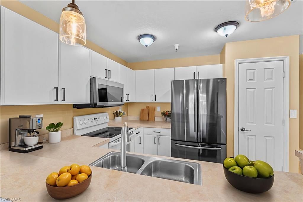 4530 Botanical Place CIR 406, NAPLES, FL 34112 — photo 4