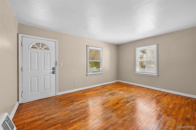 7490 Lamphere, Redford, MI 48239