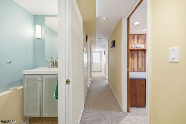 8 Wendy Way, Greenwood Lake, NY 10925