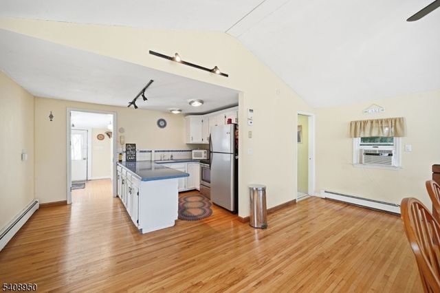 8 Wendy Way, Greenwood Lake, NY 10925