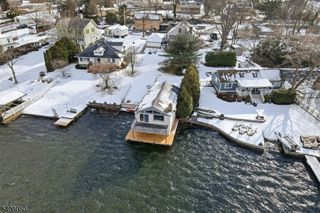 8 Wendy Way, Greenwood Lake, NY 10925