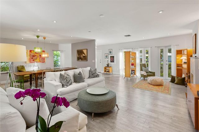 737 Alhambra Circle, Coral Gables, FL 33134