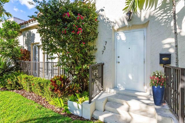 737 Alhambra Circle, Coral Gables, FL 33134