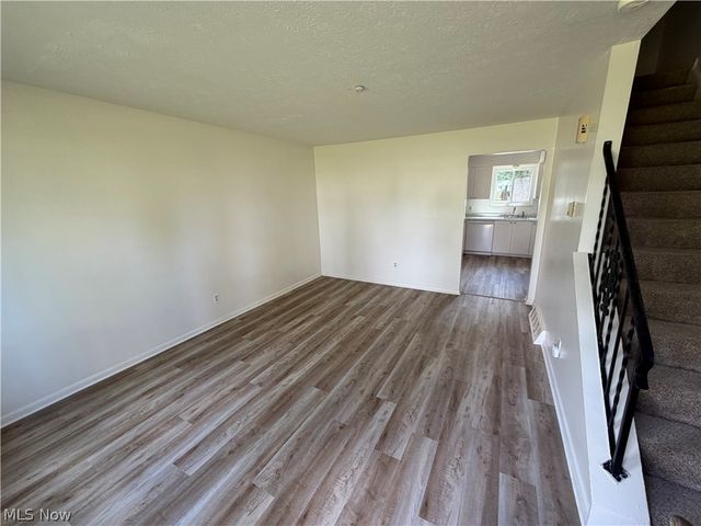 660 Loomis Avenue 670, Cuyahoga Falls, OH 44221