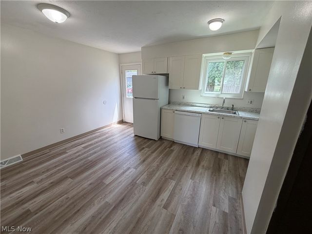 660 Loomis Avenue 670, Cuyahoga Falls, OH 44221