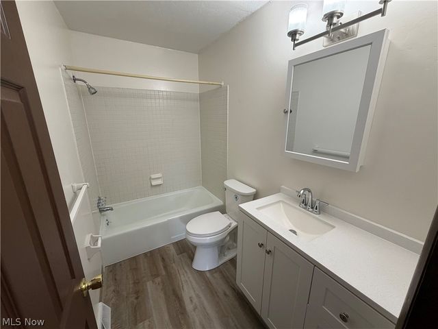 660 Loomis Avenue 670, Cuyahoga Falls, OH 44221