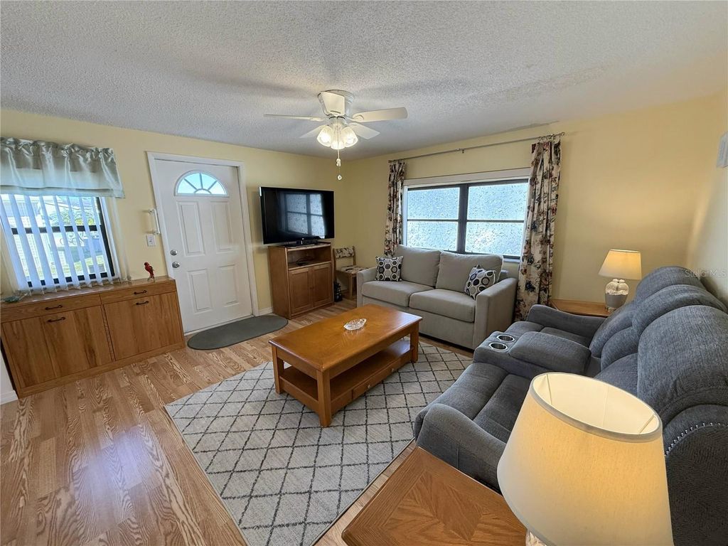 Image 4 of property listing at 3333 26TH AVENUE E 1006, Bradenton, FL 34208