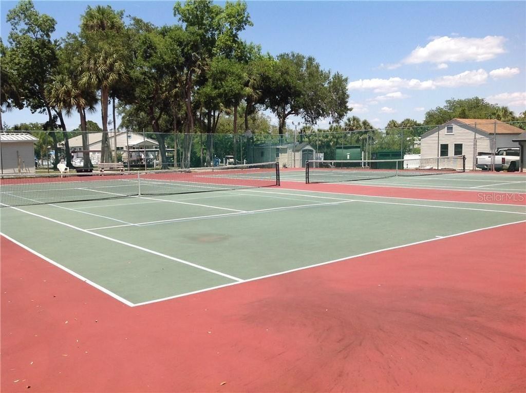 Image 34 of property listing at 3333 26TH AVENUE E 1006, Bradenton, FL 34208