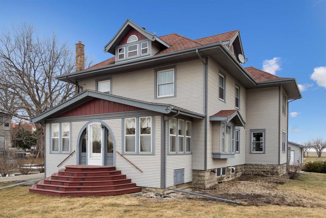 6309 Kimball Ave., Waterloo, IA 50701