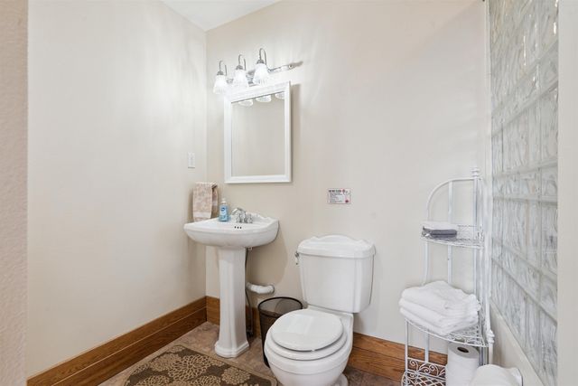 6309 Kimball Ave., Waterloo, IA 50701