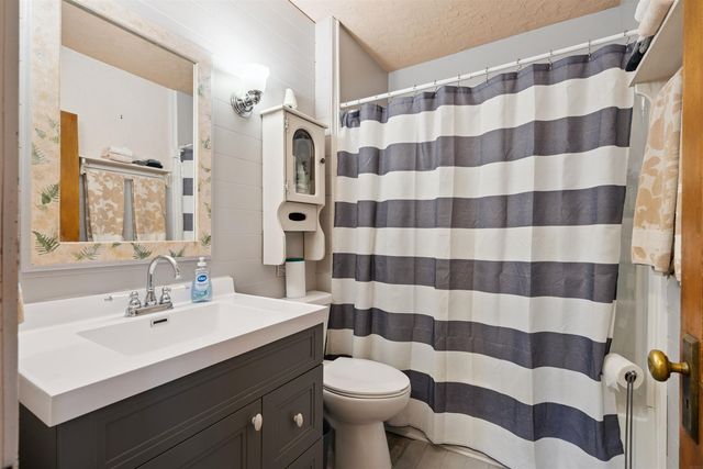 6309 Kimball Ave., Waterloo, IA 50701