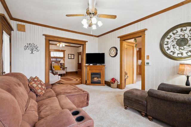 6309 Kimball Ave., Waterloo, IA 50701