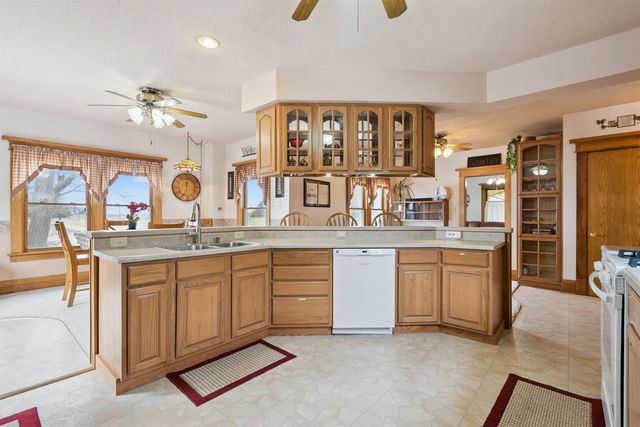 6309 Kimball Ave., Waterloo, IA 50701