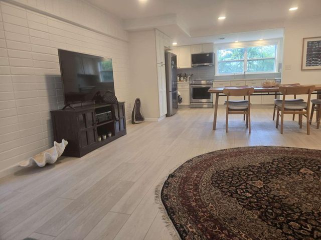 751 FOX STREET, Longboat Key, FL 34228