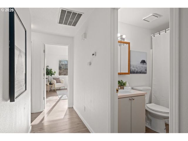 4482 Sw 179TH Ave, Beaverton, OR 97078