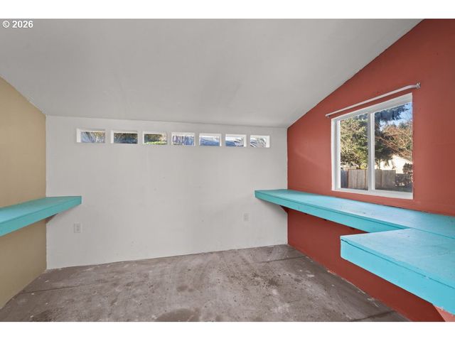 4482 Sw 179TH Ave, Beaverton, OR 97078