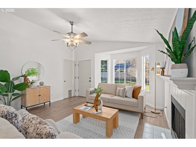 4482 Sw 179TH Ave, Beaverton, OR 97078