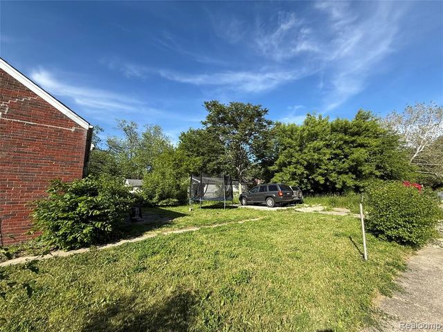 11300 Rossiter Street, Detroit, MI 48224