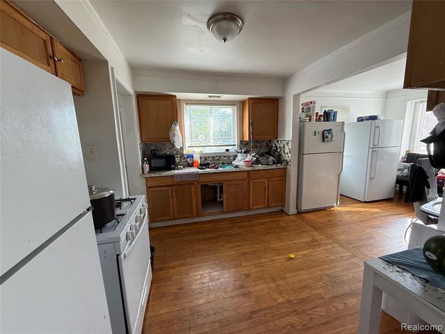 11300 Rossiter Street, Detroit, MI 48224
