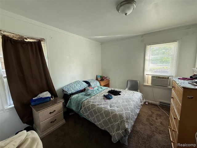 11300 Rossiter Street, Detroit, MI 48224