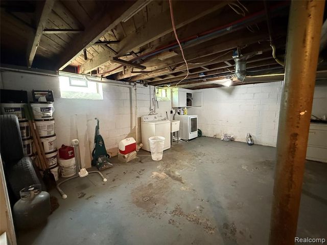 11300 Rossiter Street, Detroit, MI 48224