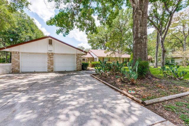243 Twin Oak, Seguin, TX 78155