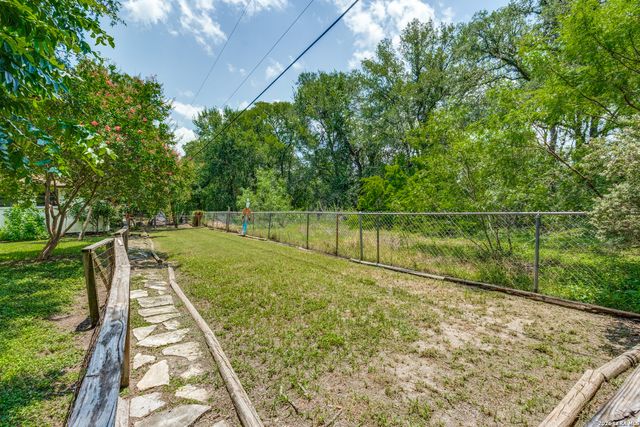 243 Twin Oak, Seguin, TX 78155