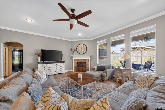 964 REDBUD LN, Bullard, TX 75757
