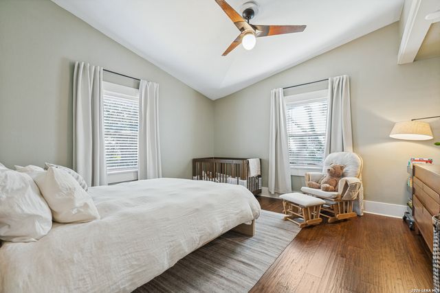 904 N PINE ST, San Antonio, TX 78202
