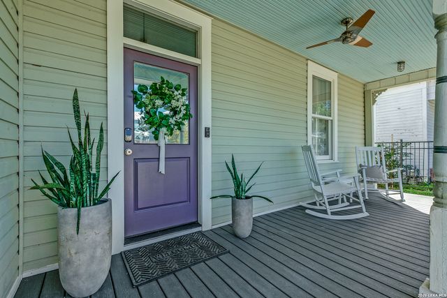 904 N PINE ST, San Antonio, TX 78202