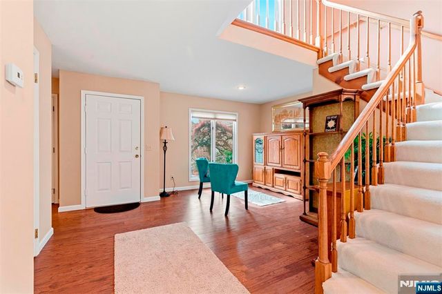 25 Stone Row Lane, Jefferson Township, NJ 07438