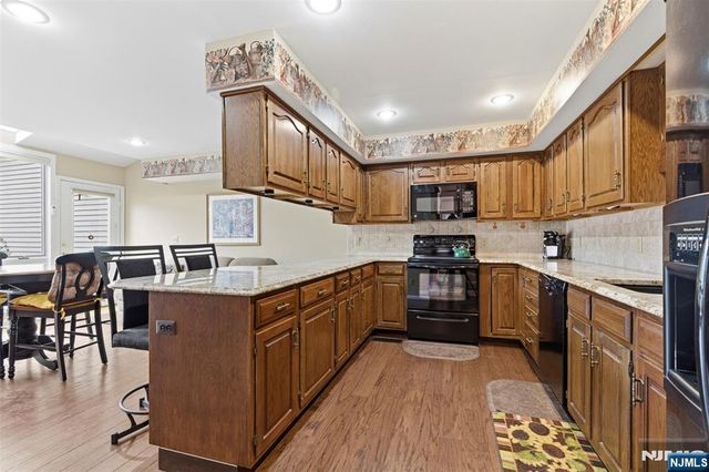 25 Stone Row Lane, Jefferson Township, NJ 07438