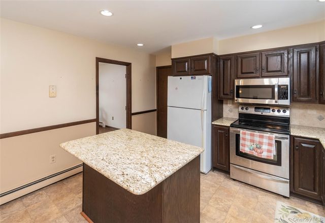 9 Brook Place, Wappingers Falls, NY 12590