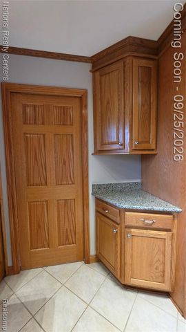 27636 Shiawassee Road, Farmington Hills, MI 48336