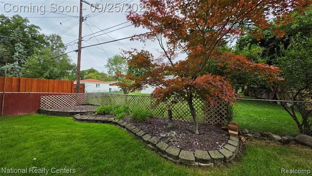 27636 Shiawassee Road, Farmington Hills, MI 48336