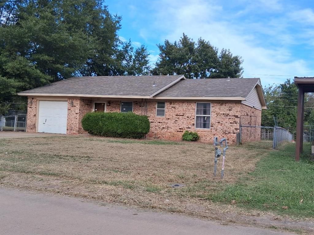 303 Liza Lane, Tecumseh, OK 74873