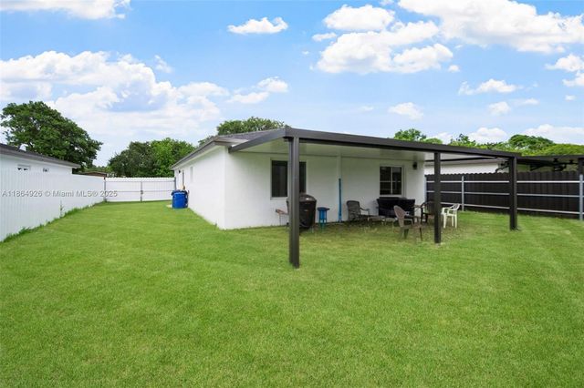 22810 SW 122nd Ct, Miami, FL 33170