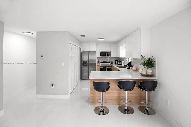 22810 SW 122nd Ct, Miami, FL 33170