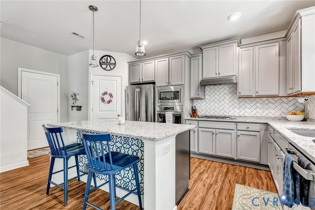 10146 Cameron Ridge Dr, Ashland, VA 23005